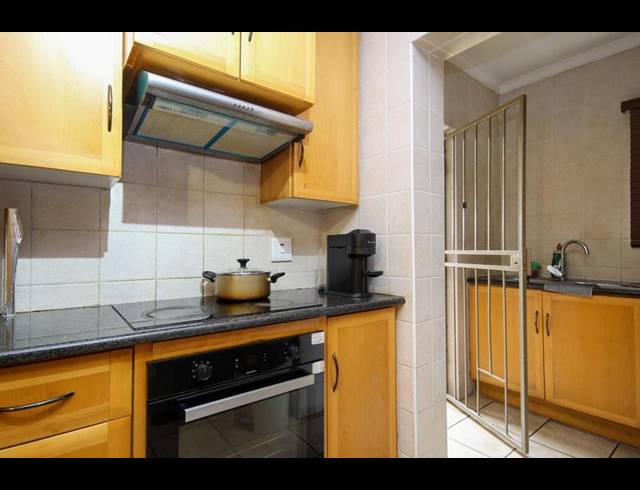 3 BEDROOM TOWNHOUSE FOR SALE IN THATCHFIELD